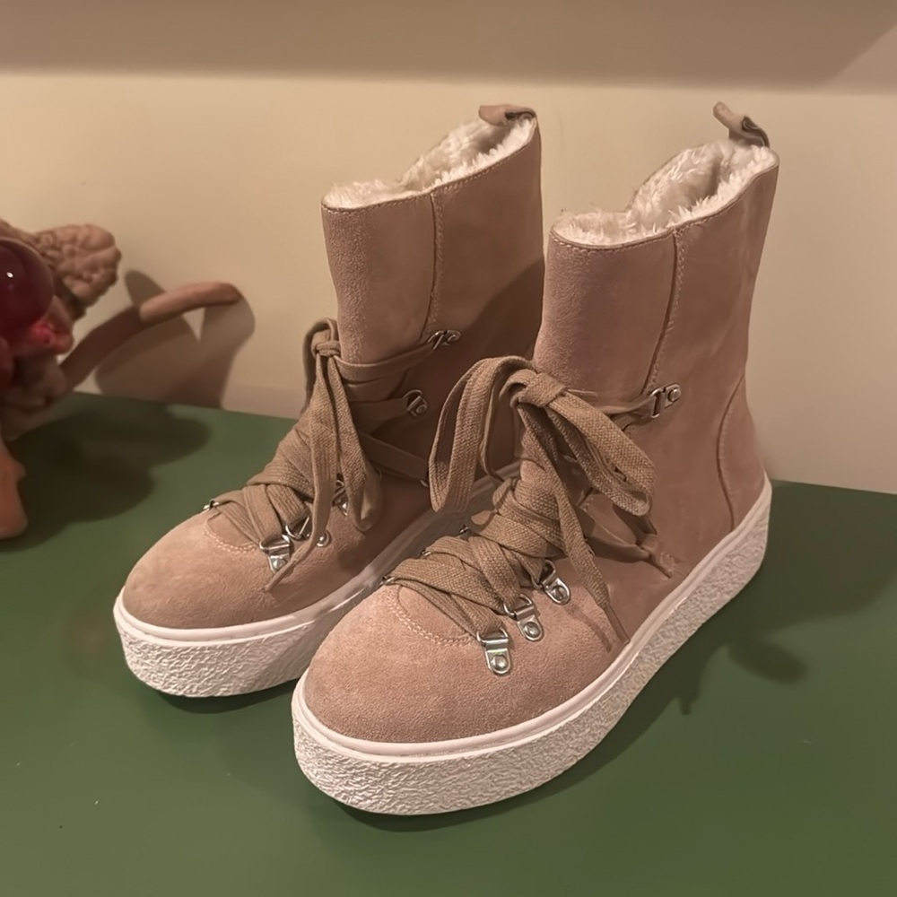 J/Slides NWOT tan suede with faux fur inside
